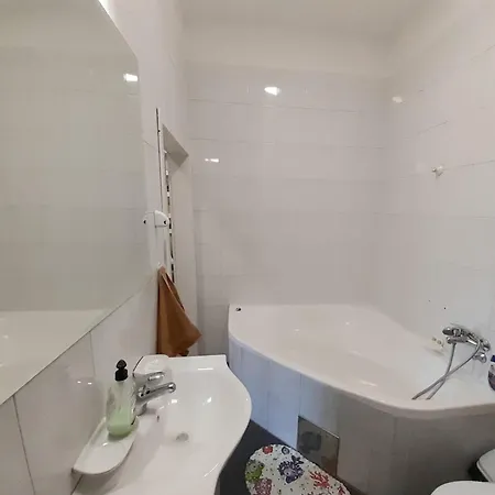 Downtown Apartment In Walk Zone With 3 Bedrooms And Garage Novi Sad Exterior foto