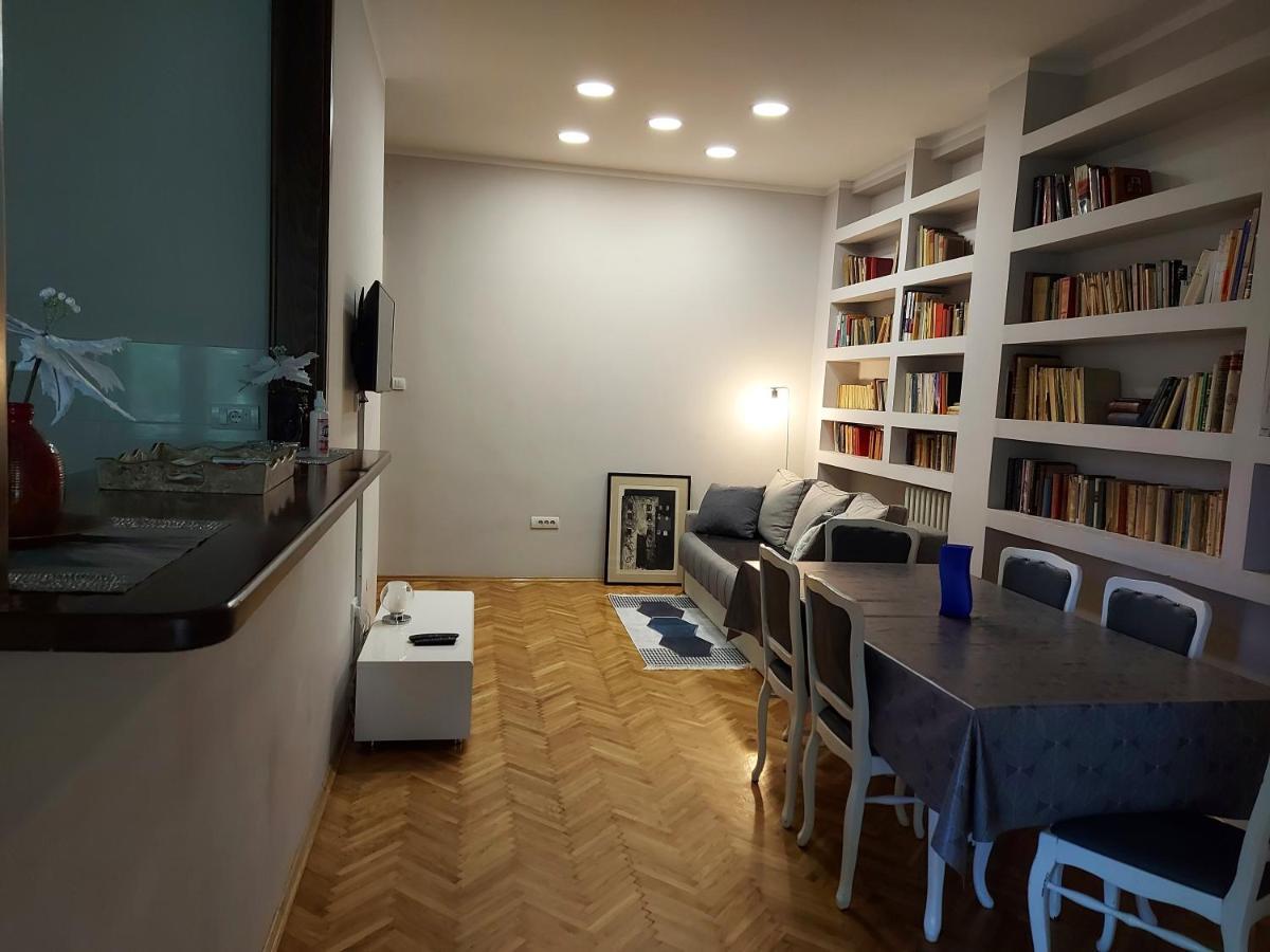 Downtown In Walk Zone With 3 Bedrooms And Garage Apartment Novi Sad