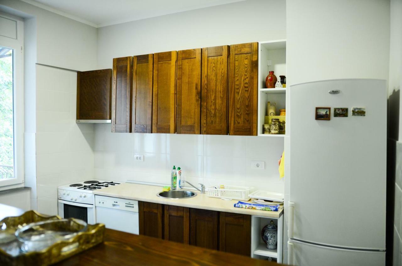 Downtown In Walk Zone With 3 Bedrooms And Garage * Novi Sad